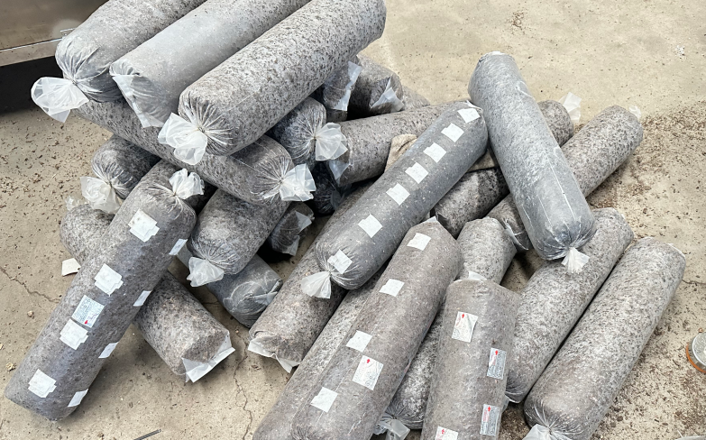 Long stick filling equipment